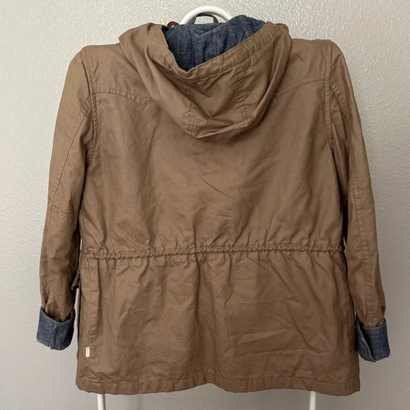 Levi’s Women's Tan Hooded Rain Jacket - Picture 5 of 10